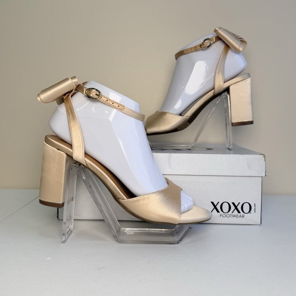 XOXO Women’s US 6.5 Champagne Satin Block Heel Bow Rhinestone Sandals NIB